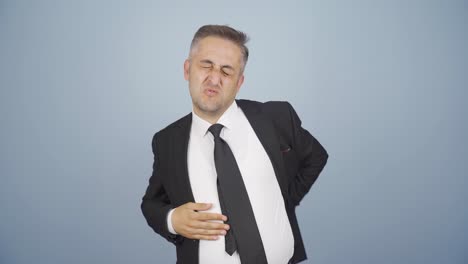 el hombre de negocios tiene picazón.