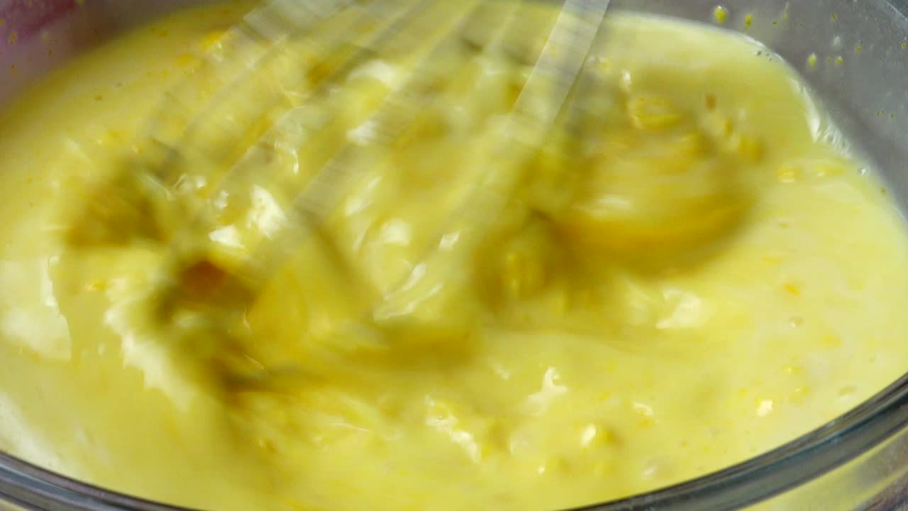 Egg and dairy mix for custard. Preparation of custard
