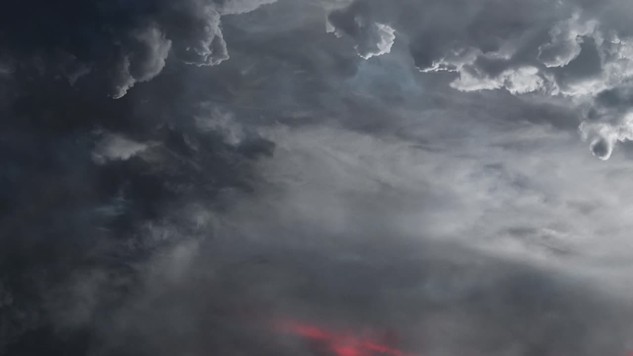 la sombra de las nubes oscuras, tormentas eléctricas severas 4k