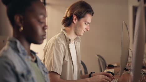 students working in a computer lab