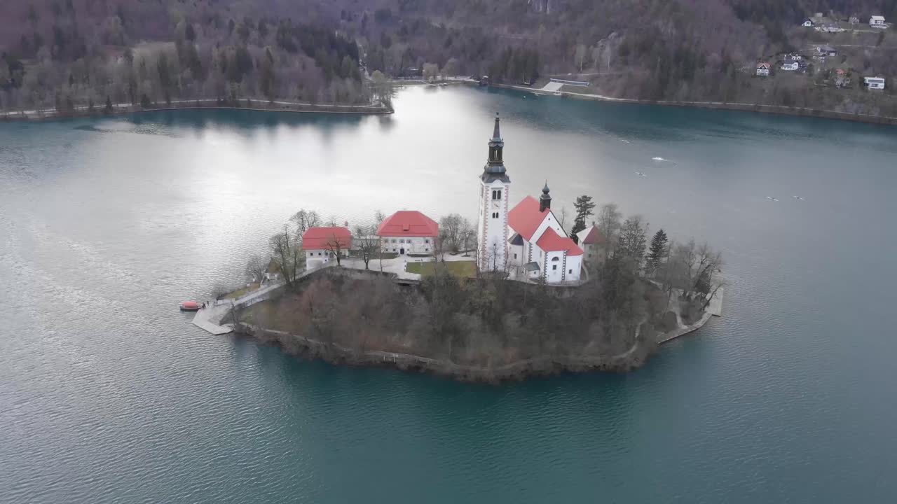 Il più famoso lago e isola sloveni, Bled