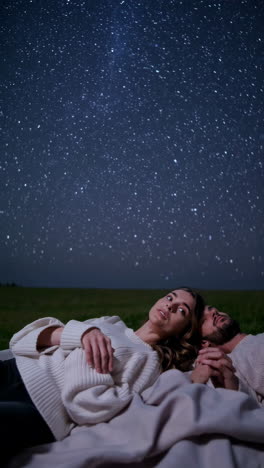 couple under the starry night