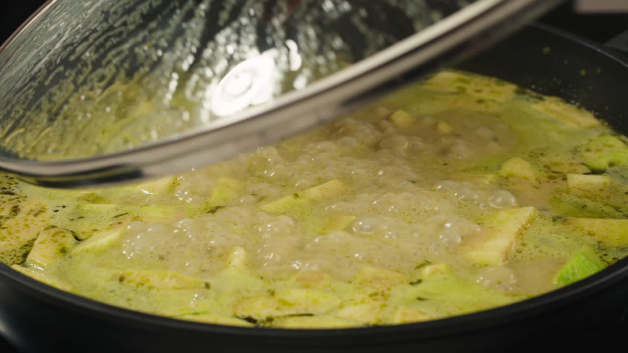 Zucchini Soup Cooking