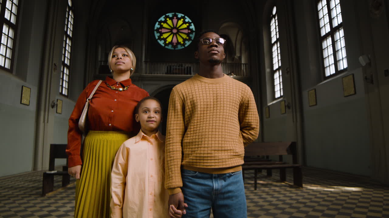 일요일 교회에서 가족