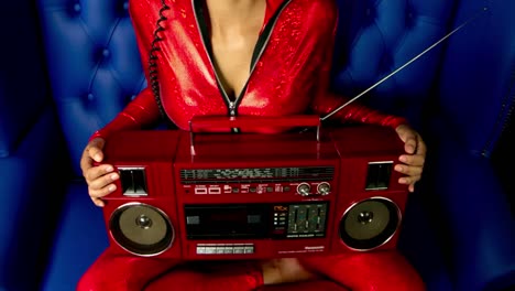 Mujer-Red-Stereo-00