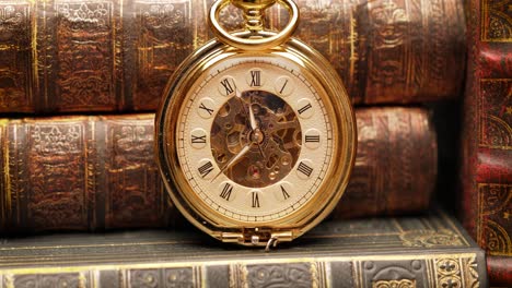 Libros-Antiguos-Y-Reloj-De-Bolsillo-Antiguo