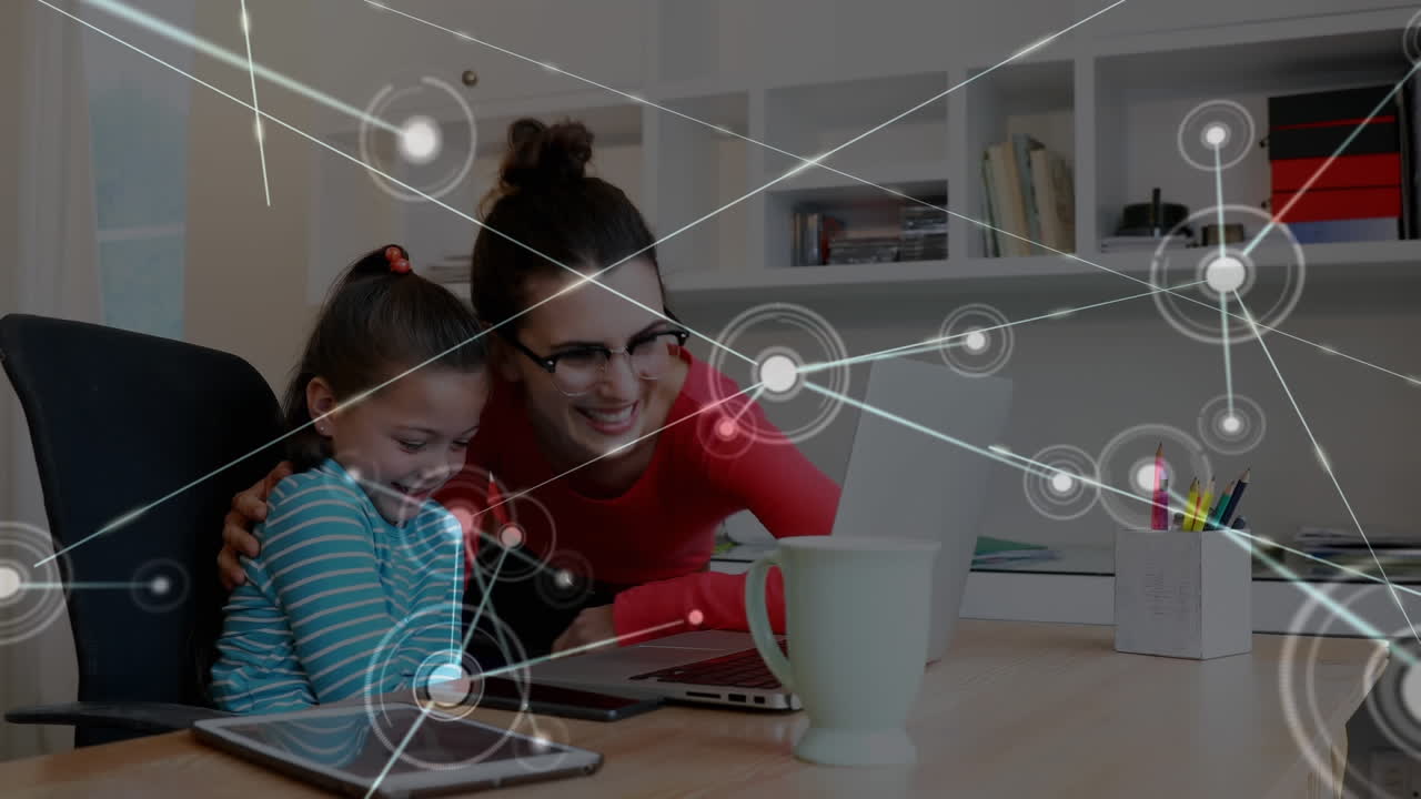 red de conexiones contra la mujer y la hija usando computadora portátil