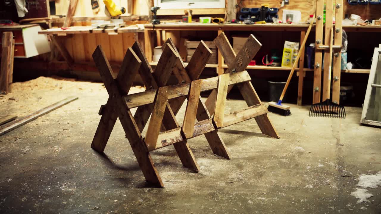 노르웨이 트론델라그 카운티 인드레 포센 에서 사우버크 를 관찰 - 손 으로