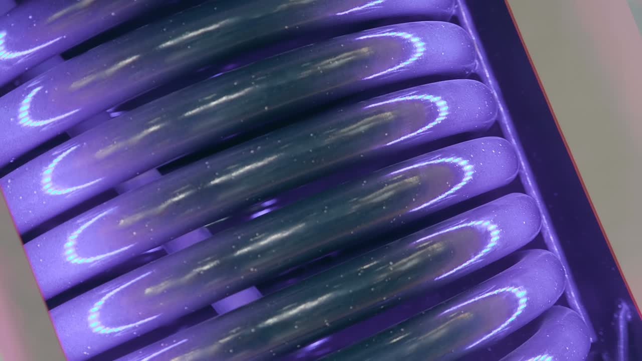 un ejemplo de una tubería de bobina moderna (intercambiador de calor) de una caldera de gas