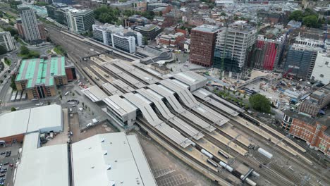 lectura estación de tren berkshire inglaterra pájaros en el aire ojo dron vista aérea
