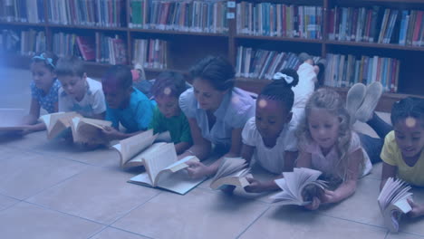 animación de puntos de luz sobre diversos escolares y maestros leyendo libros en la biblioteca