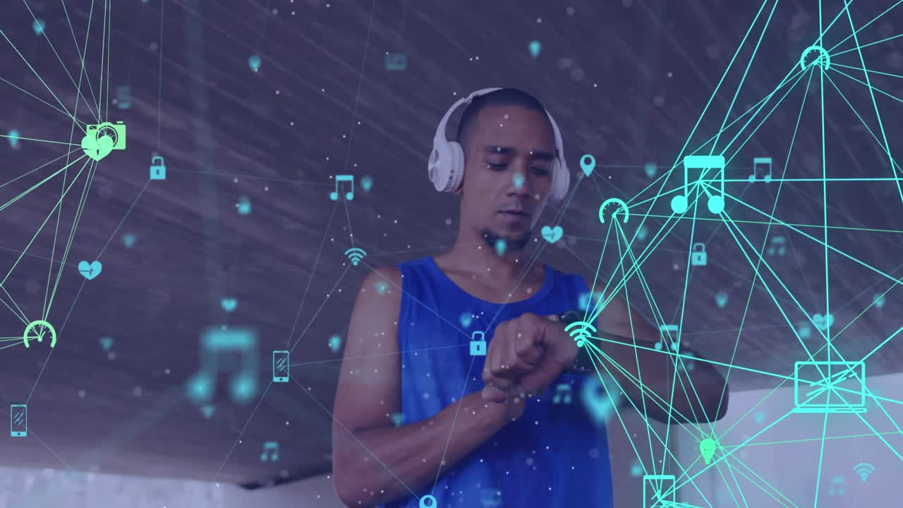 animación de una red de iconos de medios sobre un atleta masculino haciendo ejercicio usando un reloj inteligente y auriculares