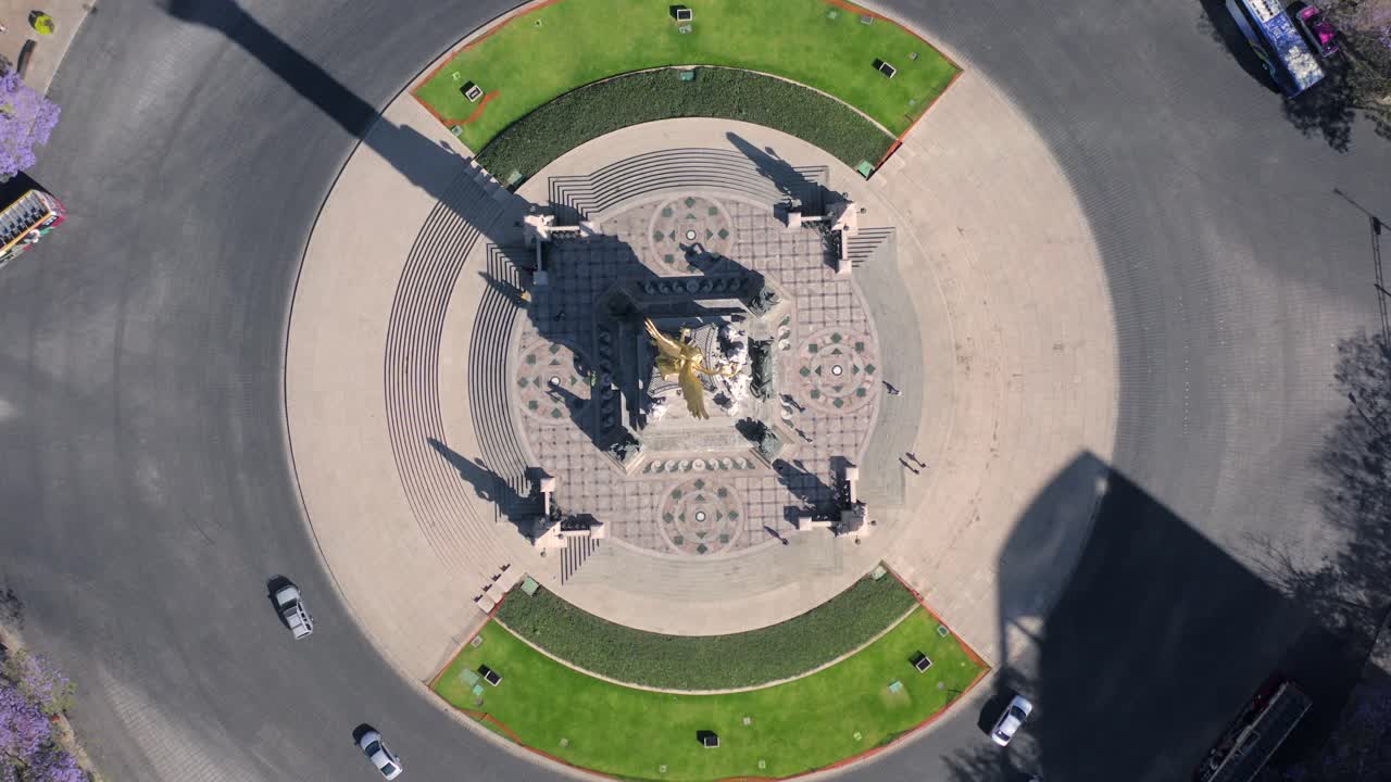 Angel de la Independencia – Jib Dow aerial drone shot