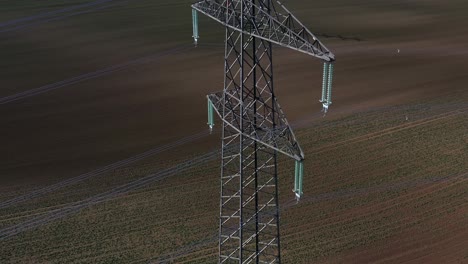 líneas eléctricas de alta tensión - ascendente aéreo