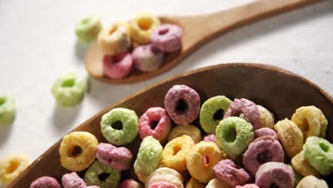 Froot-Loops-In-Einer-Platte-4k