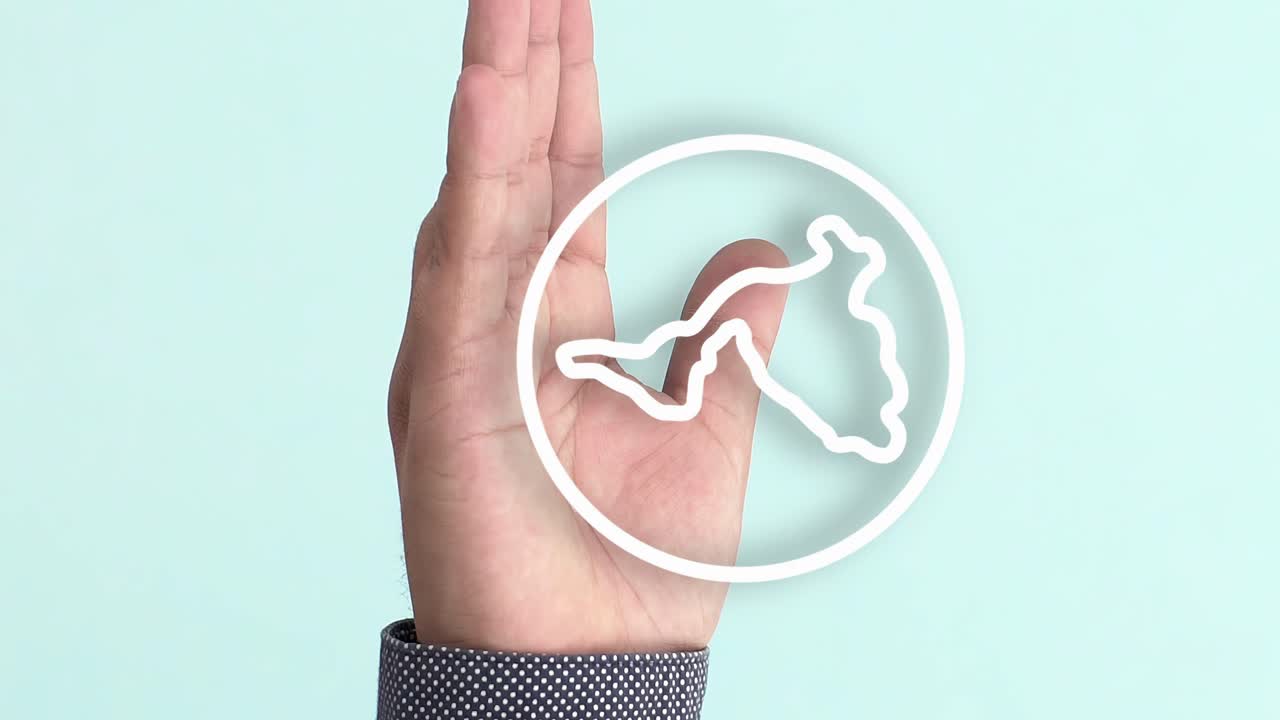 지구라는 상징의 애니메이션이 나타나는 사람의 손