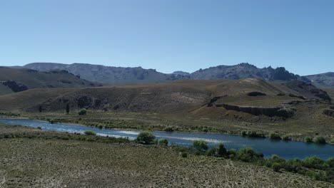 River-in-northern-Patagonia-surrounded-by-desert-2