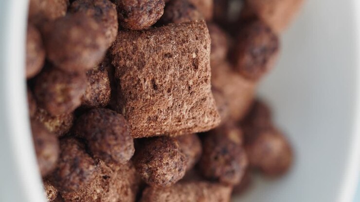 Close de cereal de chocolate