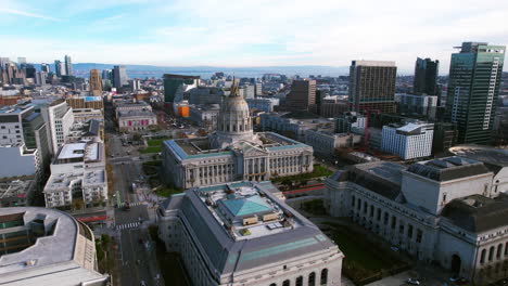 Drone-Shot-of-San-Francisco-City-Hall,-Herbst-Theatre,-War-Memorial-Opera-House,-Courts-Buildings-by-Civic-Center-Plaza