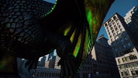 un dragón volando sobre una ciudad