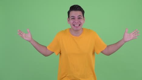 joven, guapo y multiétnico
