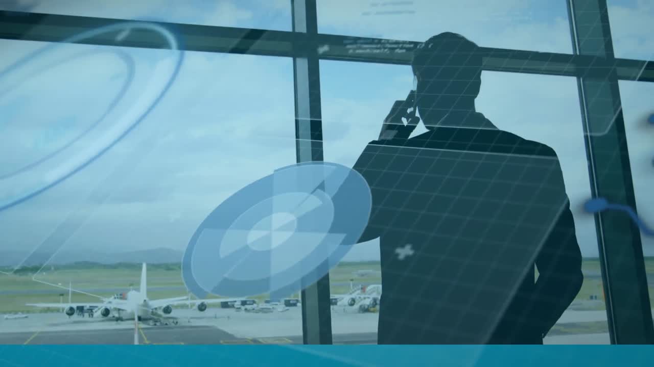 공항에서 스마트 폰으로 이야기하는 사업가의 뒤쪽 시야에 대한 데이터 처리 애니메이션