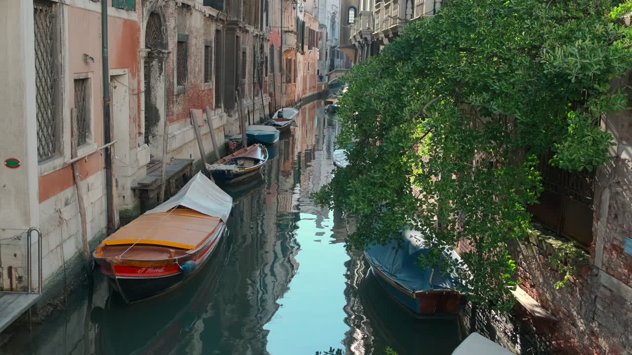 escena del canal veneciano