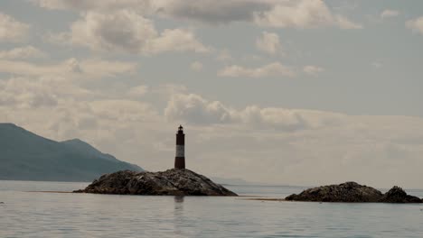 Les-Eclaireurs-Lighthouse-On-Rocky-Islands,-Ushuaia,-Beagle-Channel,-Tierra-del-Fuego,-Southern-Argentina