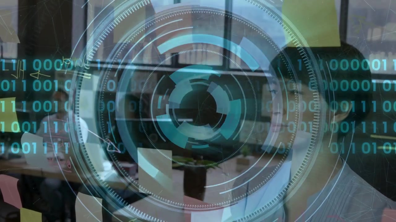 Donna che posiziona una nota adesiva e attiva anelli AR, pianificando mentre un'interfaccia tecnologica si espande con dati binari.