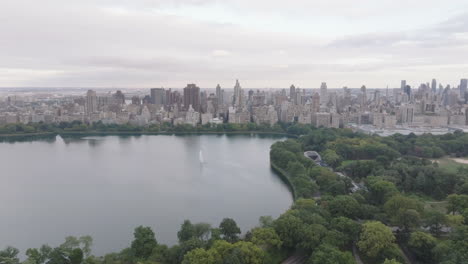 establishing shot of new york city's central park. shot on an autumn afternoon