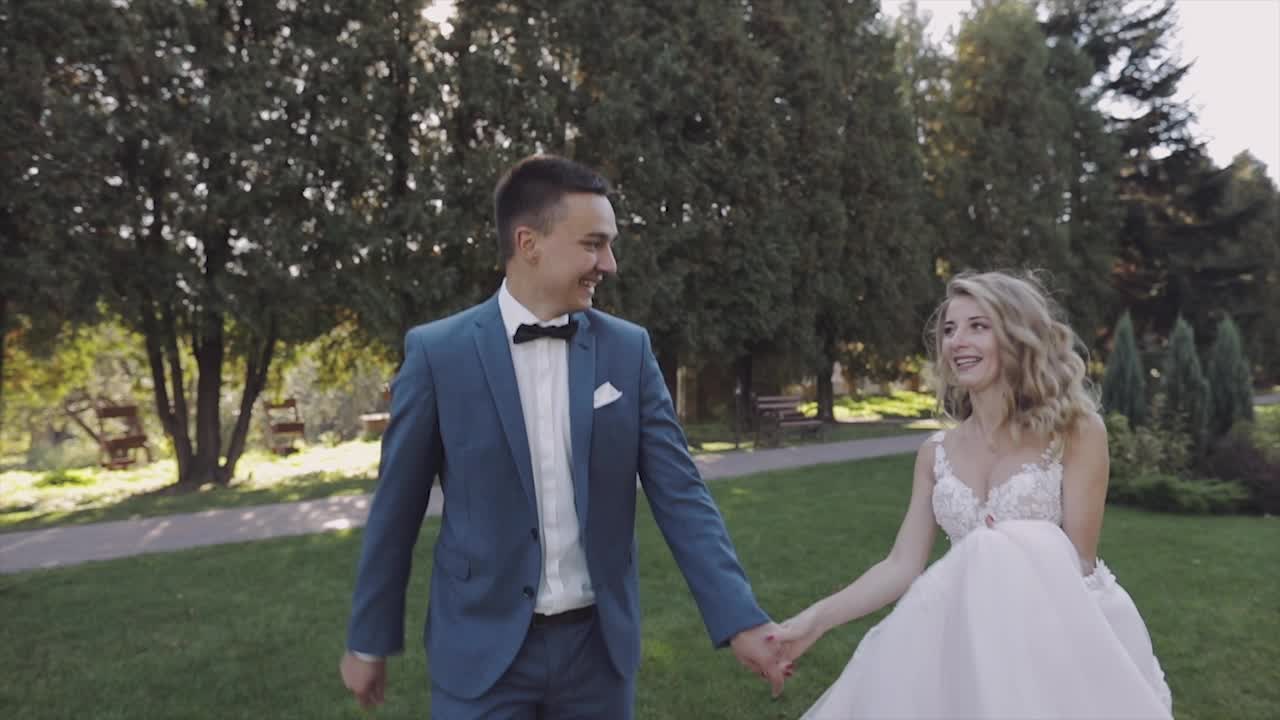Brudepar. Dejlig gom og brud. Lykkelig familie. Mand og kvinde forelsket