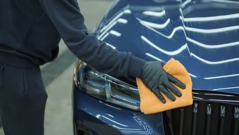 professional car detailing – washing, ceramic coating, and interior cleaning