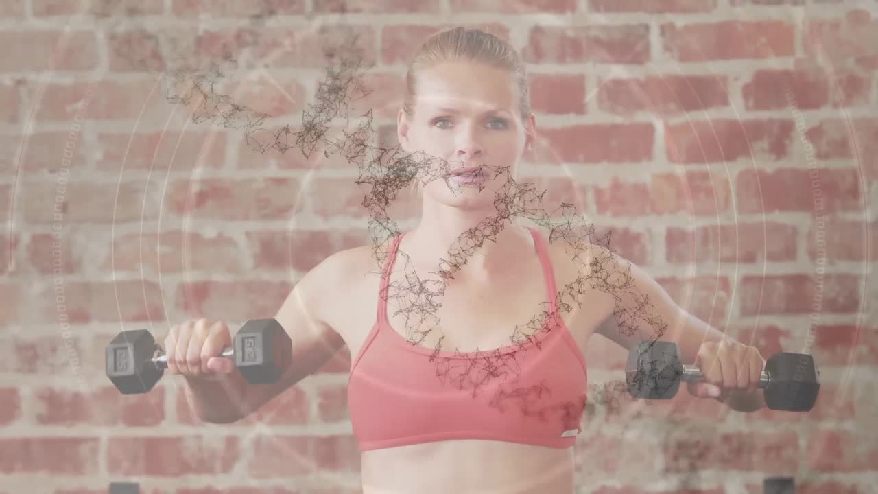estructura de adn girando en contra mujer caucásica mujer en forma trabajando con pesas en el gimnasio