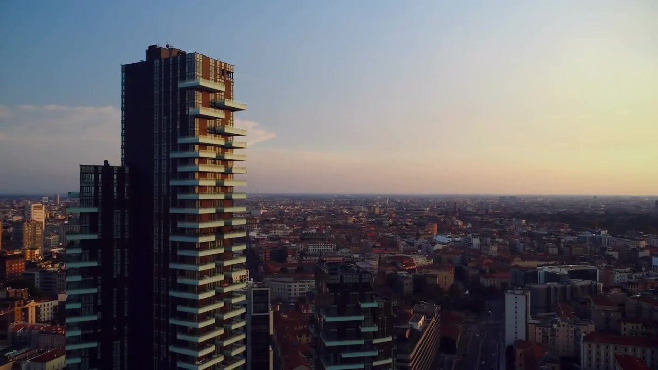 Interface de Dados Digitais Futurista Sobre o Horizonte da Cidade