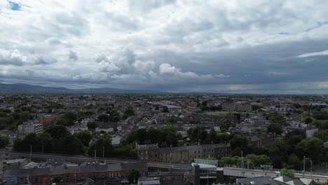 2-Von-5-Drohnenaufnahmen-Von-Einem-Standort-In-Dublin-6-Der-Dubliner-Stadt--Oder-Stadtlandschaft-Vom-29.-Mai