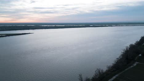 Sunset-Aerial-of-Gironde-Estuary,-Bourg,-Bordeaux