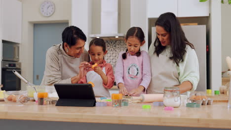 Grandma,-mother-and-children-learning-baking