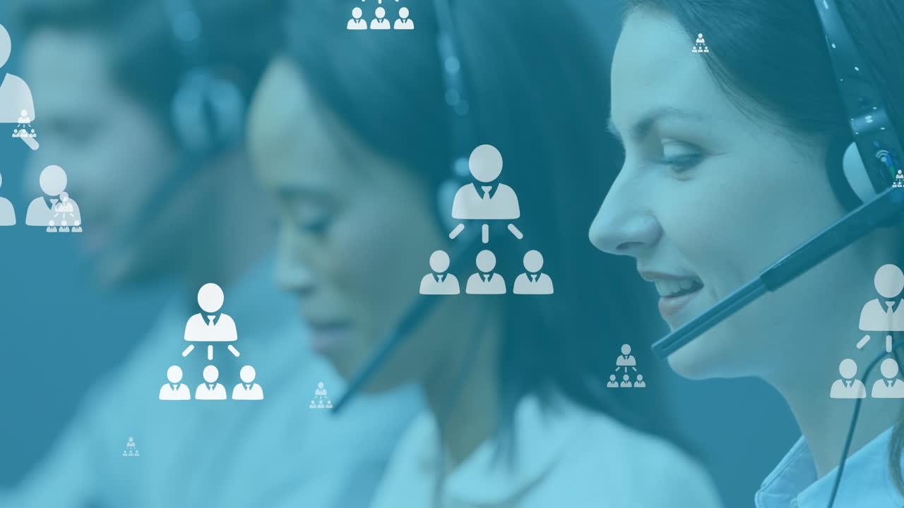 animación de iconos de personas en línea sobre diversas personas de negocios que usan auriculares de teléfono