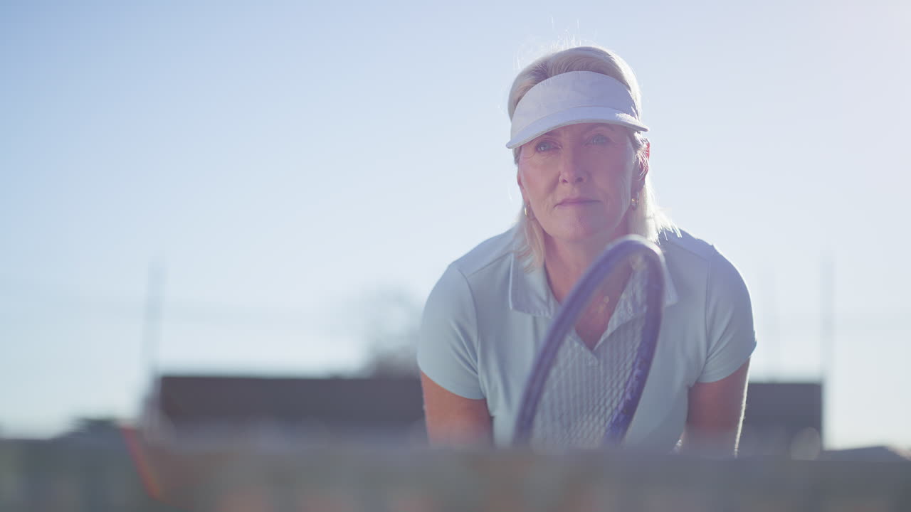 테니스를 하는 여자