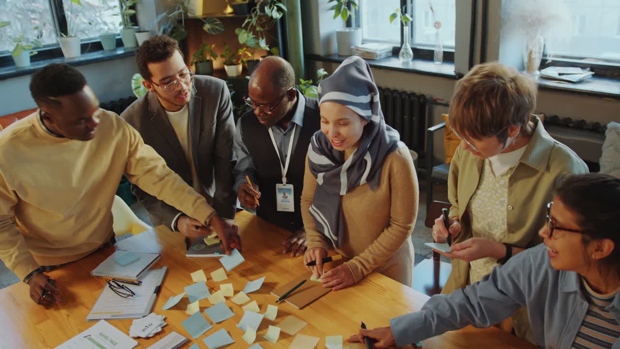 Students Using Sticky Notes as Learning Foreign Words on Language Class