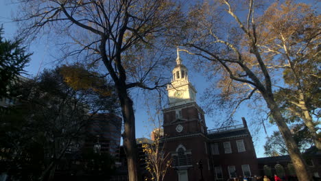 independence hall in philadelphia pennsylvania in fall uhd