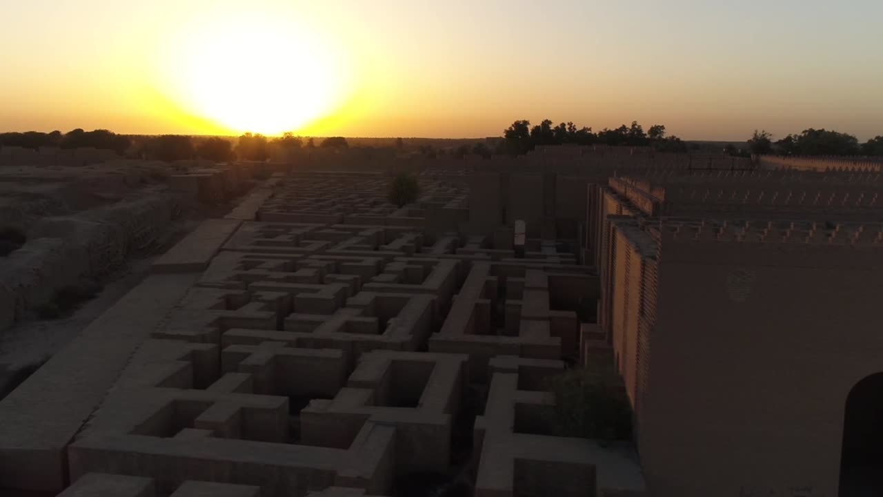 toma de drones de la antigua ciudad de babilonia en irak