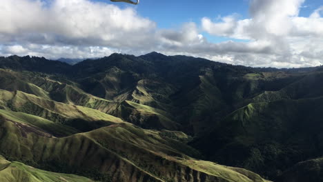 Passagieransicht-Der-Berge-Von-Papua-Neuguinea-Von-Einem-Kodiak-Aus