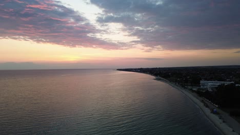 Flogitas-Dämmerungszauber:-Luftaufnahme-Des-Sonnenuntergangs-In-Griechenland,-Chalkidiki