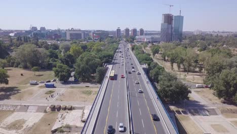 Beautiful-opening-4k-tilting-shot-of-Branko-bridge-and-New-Belgrade,-Serbia