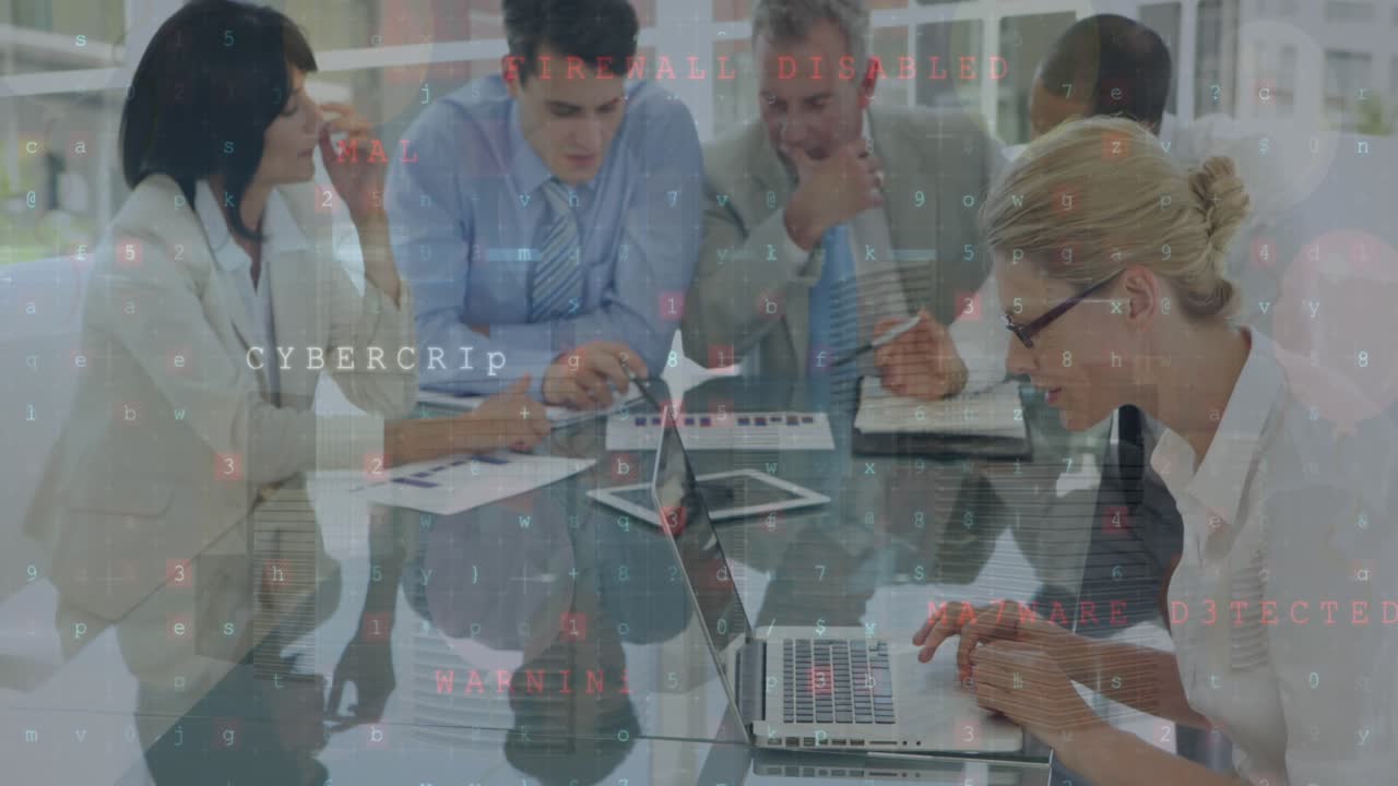 Анимация обработки данных кибербезопасности поверх деловых людей в офисе