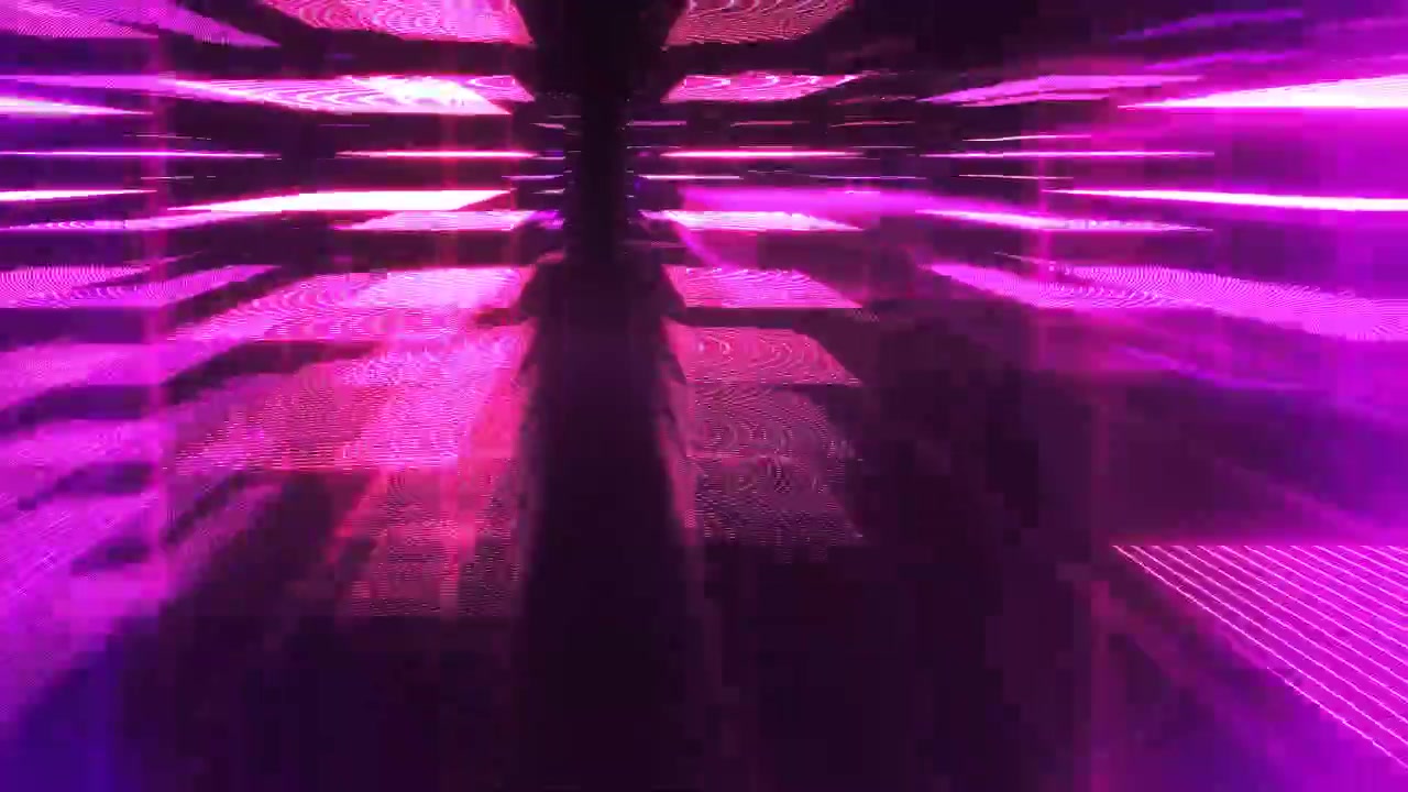 Movimento attraverso un tunnel a griglia neon futuristico con luci rosa e viola