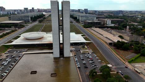 congreso nacional de brasil, estructura icónica diseñada por el arquitecto oscar niemeyer