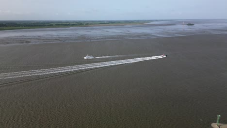 dos barcos se cruzan en el mar, bremerhaven, alemania, europa, avión no tripulado, mar del norte