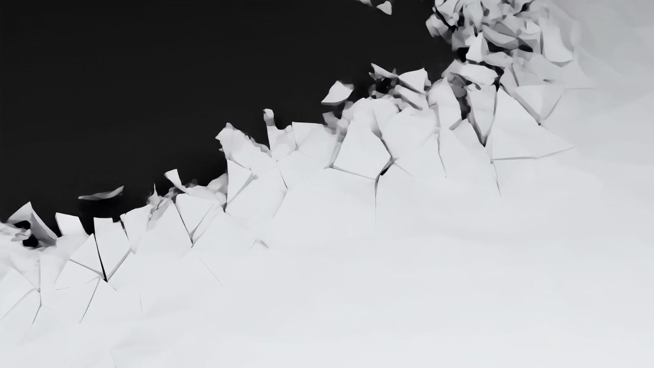 Frammenti di carta bianca accartocciata che si rompono nel vuoto nero con schegge triangolari e texture nitida, cinematografico.